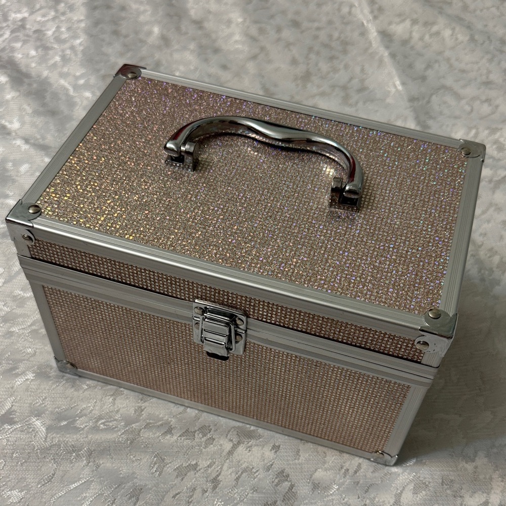 Sparkling Silver and Pink make up Box. Great condition.